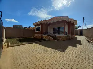 Furnished 4bdrm House in Gated Estate, Kira for Sale