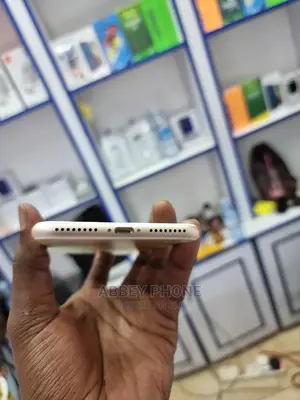 Apple iPhone 7 Plus 128 GB Gold