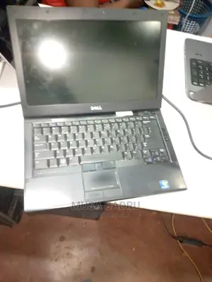 Laptop Dell Latitude E4310 4GB Intel Core i5 HDD 320GB