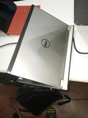 Laptop Dell Latitude 3330 4GB Intel Celeron HDD 320GB