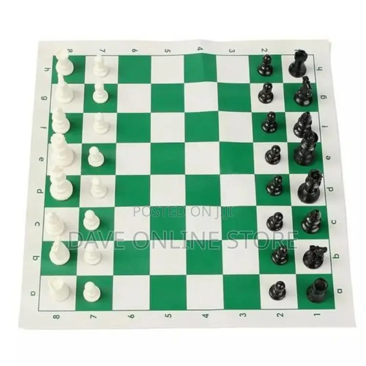 Portable Outdoor Chess Set For Intelligence Development