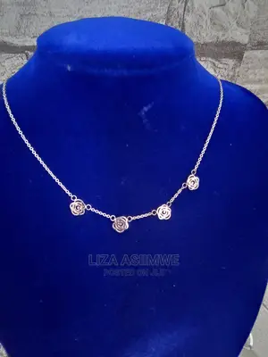Unique, Classy and Simple Lady Necklaces