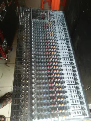 Behringer 32channel Mixer