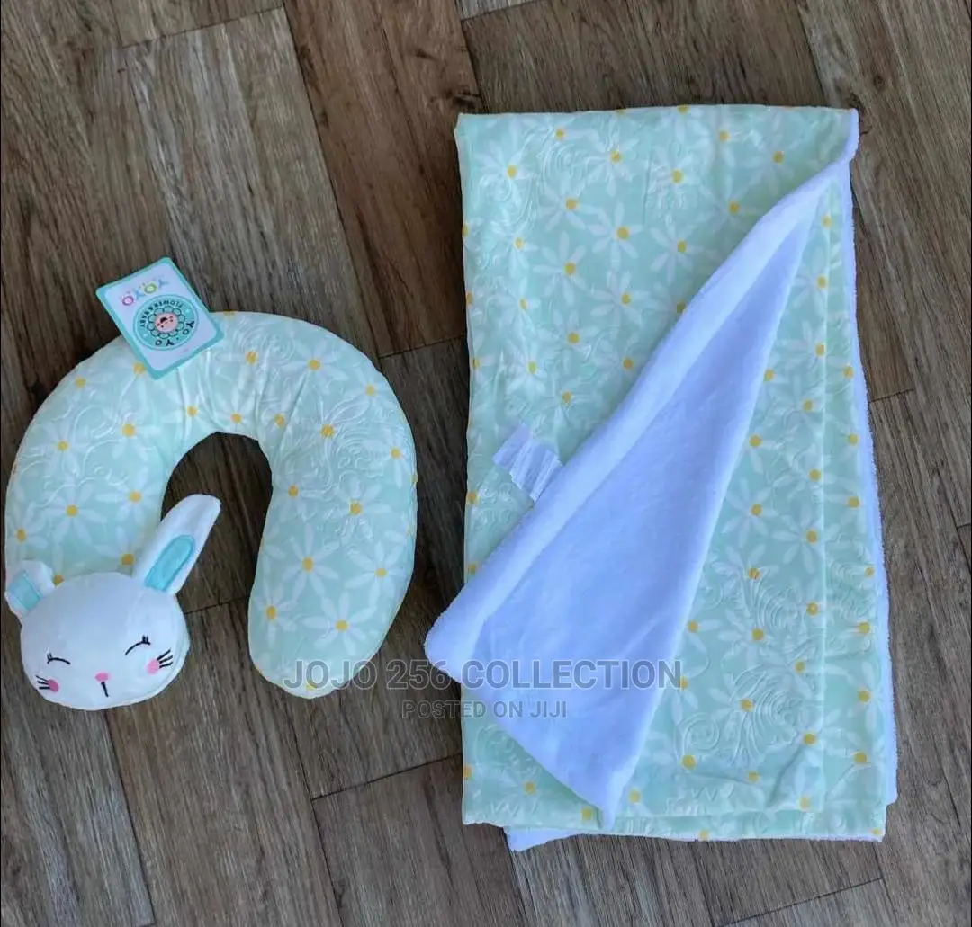 Receiver With Neck Pillow