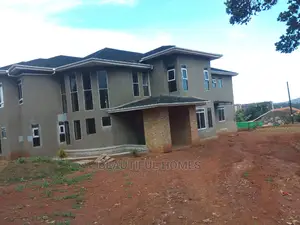 Furnished 7bdrm Mansion in Naguru, Nakawa for Sale