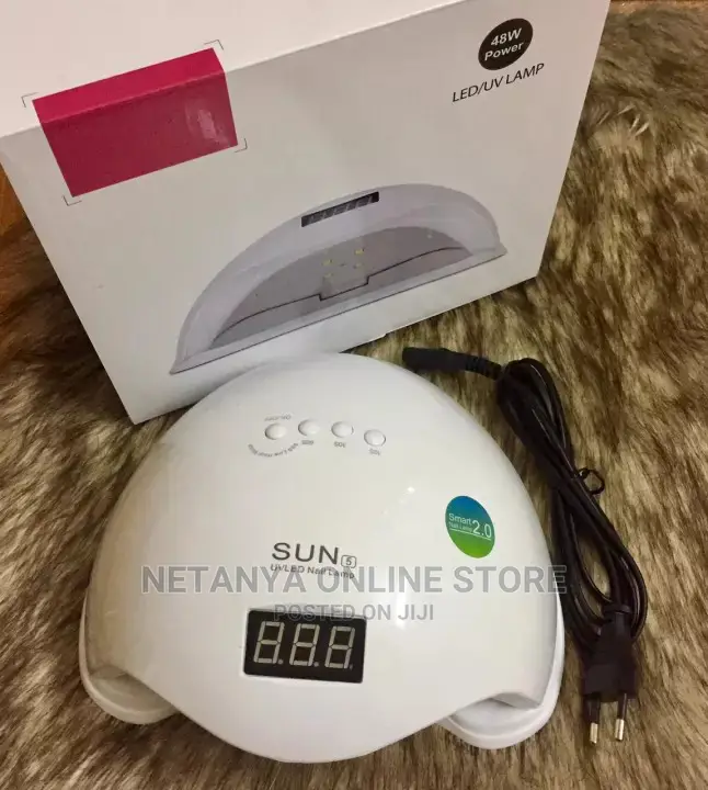 Uv/Led Nail Dryer.