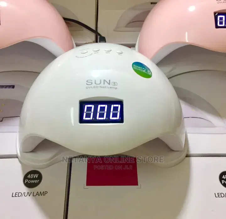 Uv/Led Nail Dryer.
