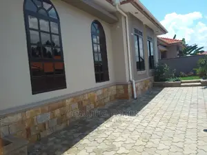 Furnished 3bdrm House in Kira for Sale
