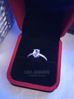 Silver Engagement Rings Available With the Ring Box