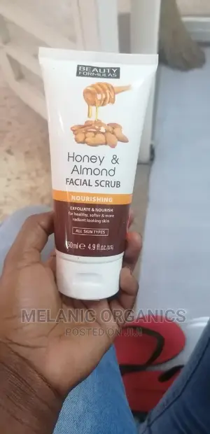 Honey and Almond Facia Scrub