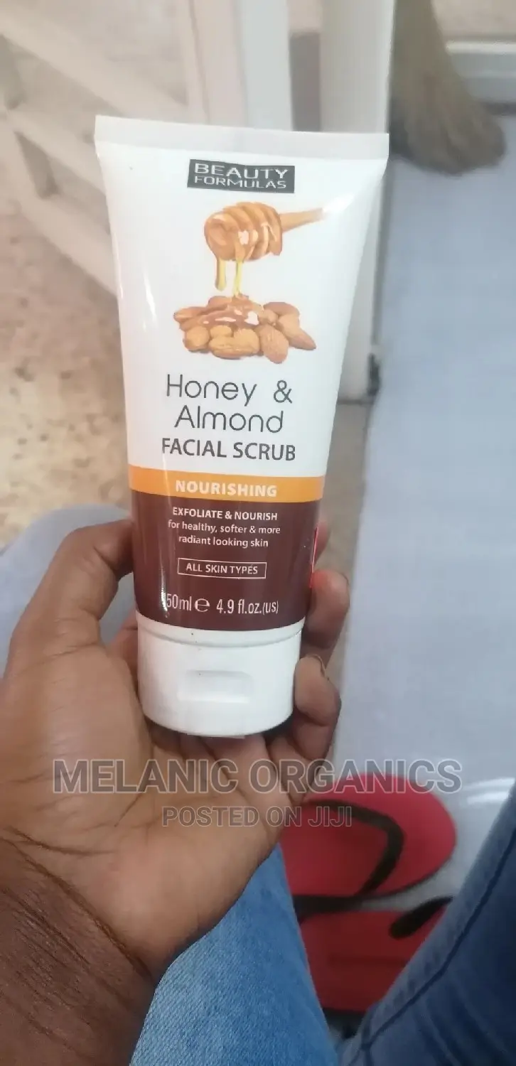Honey and Almond Facia Scrub