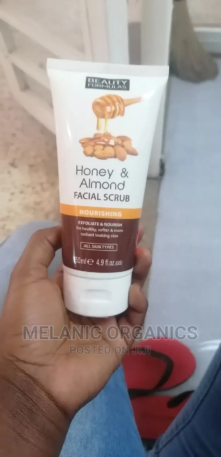 Honey and Almond Facia Scrub
