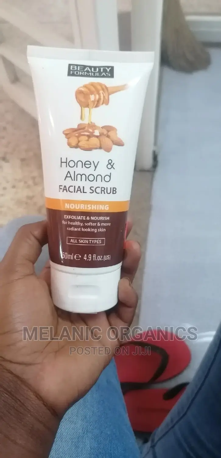Honey and Almond Facia Scrub