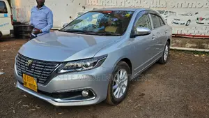 Toyota Premio 2017 Silver