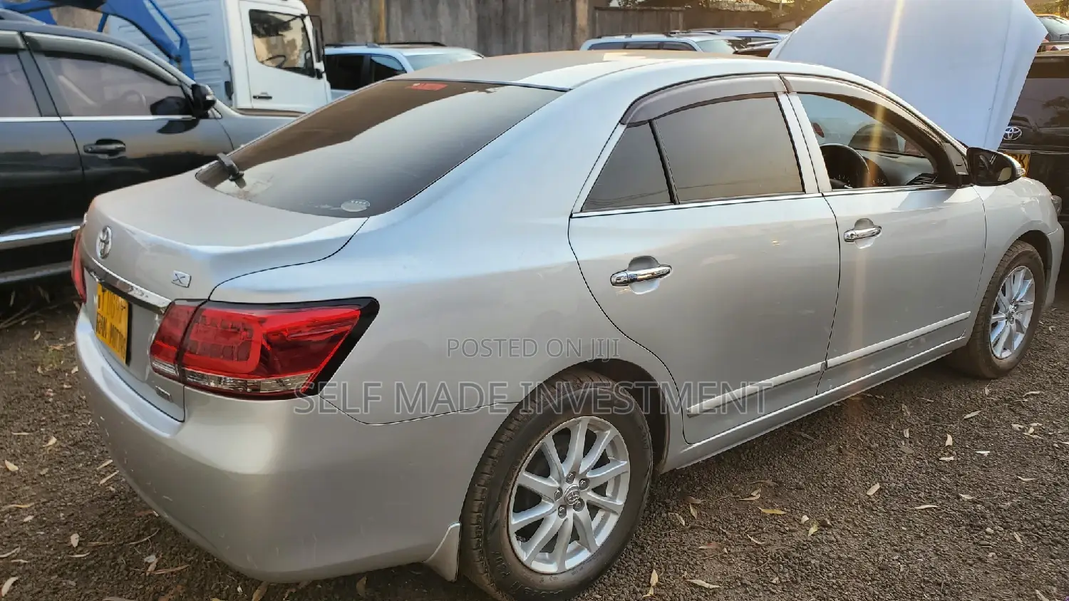 Toyota Premio 2017 Silver