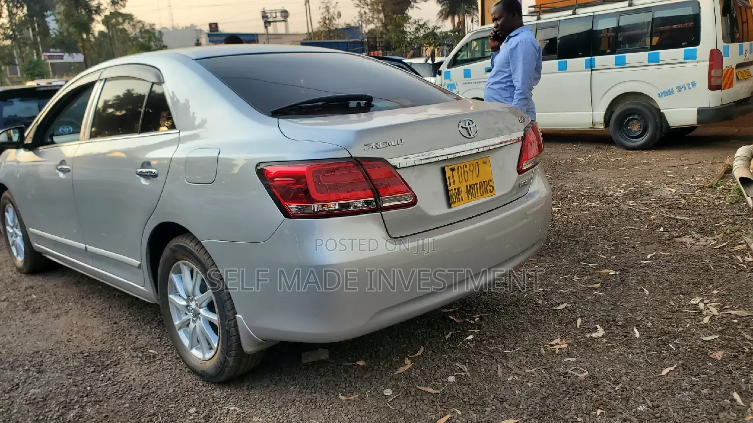 Toyota Premio 2017 Silver