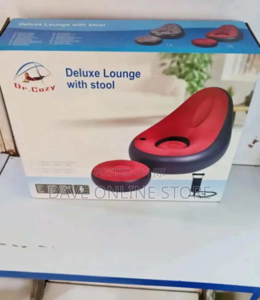 Deluxe Lounge With Stool