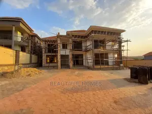 Furnished 6bdrm House in Tarmacked Estate, Kira for Sale
