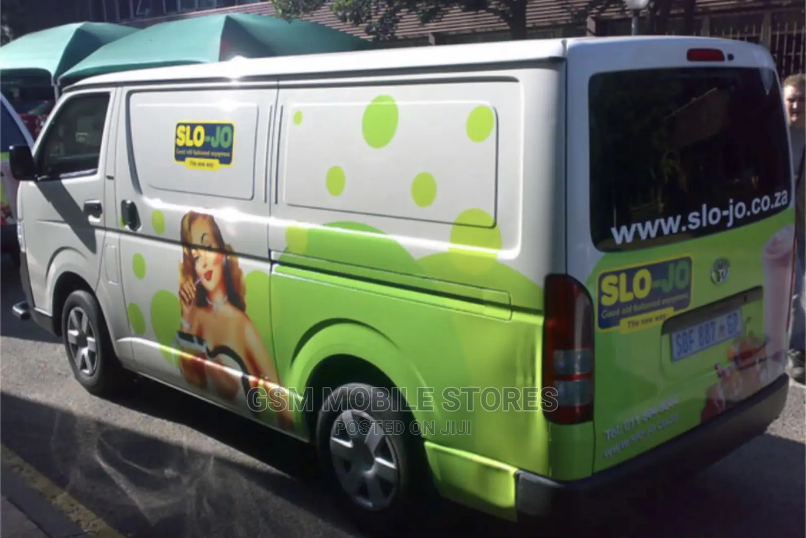 High Quality Car Branding Services.