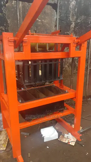 Solid And Hollow Block Making Machine