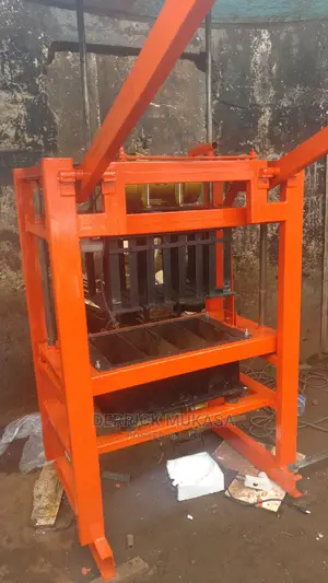 Solid And Hollow Block Making Machine