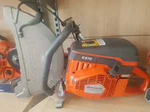 Husqvarnar Power Concrete Cutter