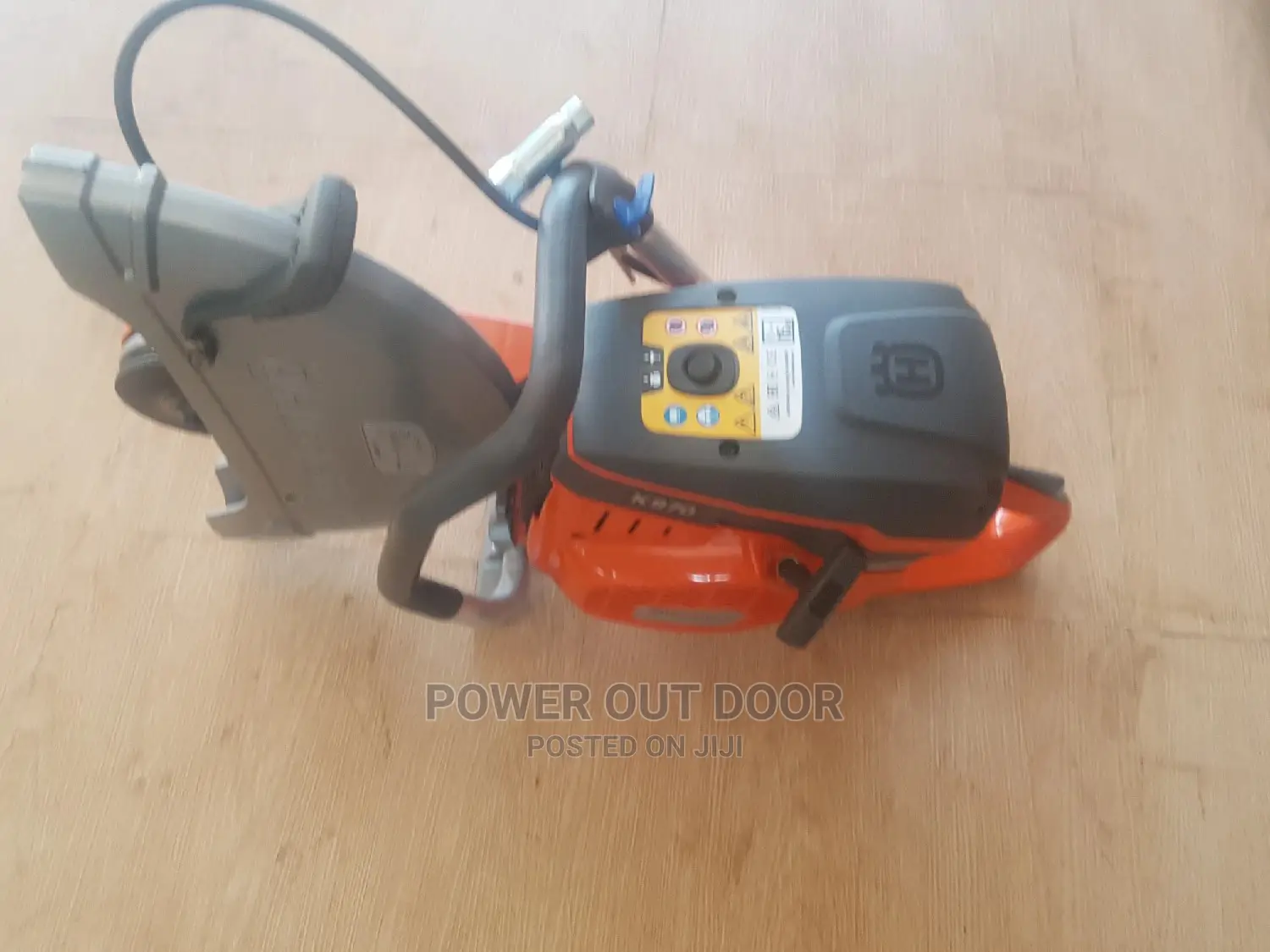 Husqvarnar Power Concrete Cutter