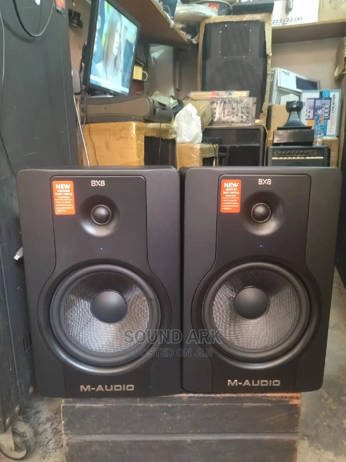 Studio Monitors Bx8 D2
