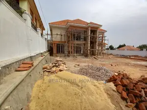 Furnished 6bdrm Mansion in Kira Wealthy for Sale