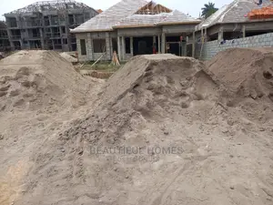 Furnished 4bdrm Bungalow in Kira Prime for Sale