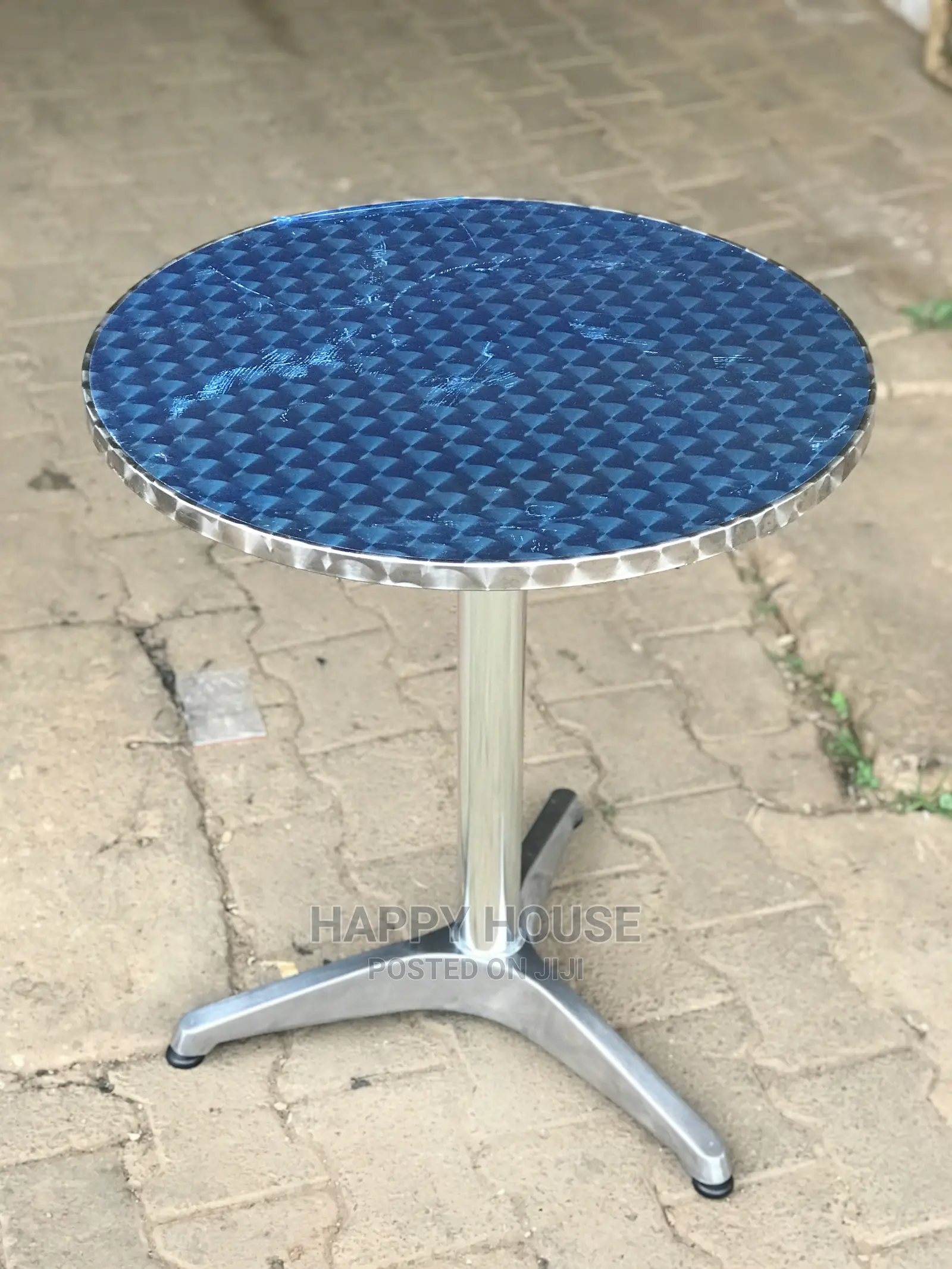 Aluminum Round Table