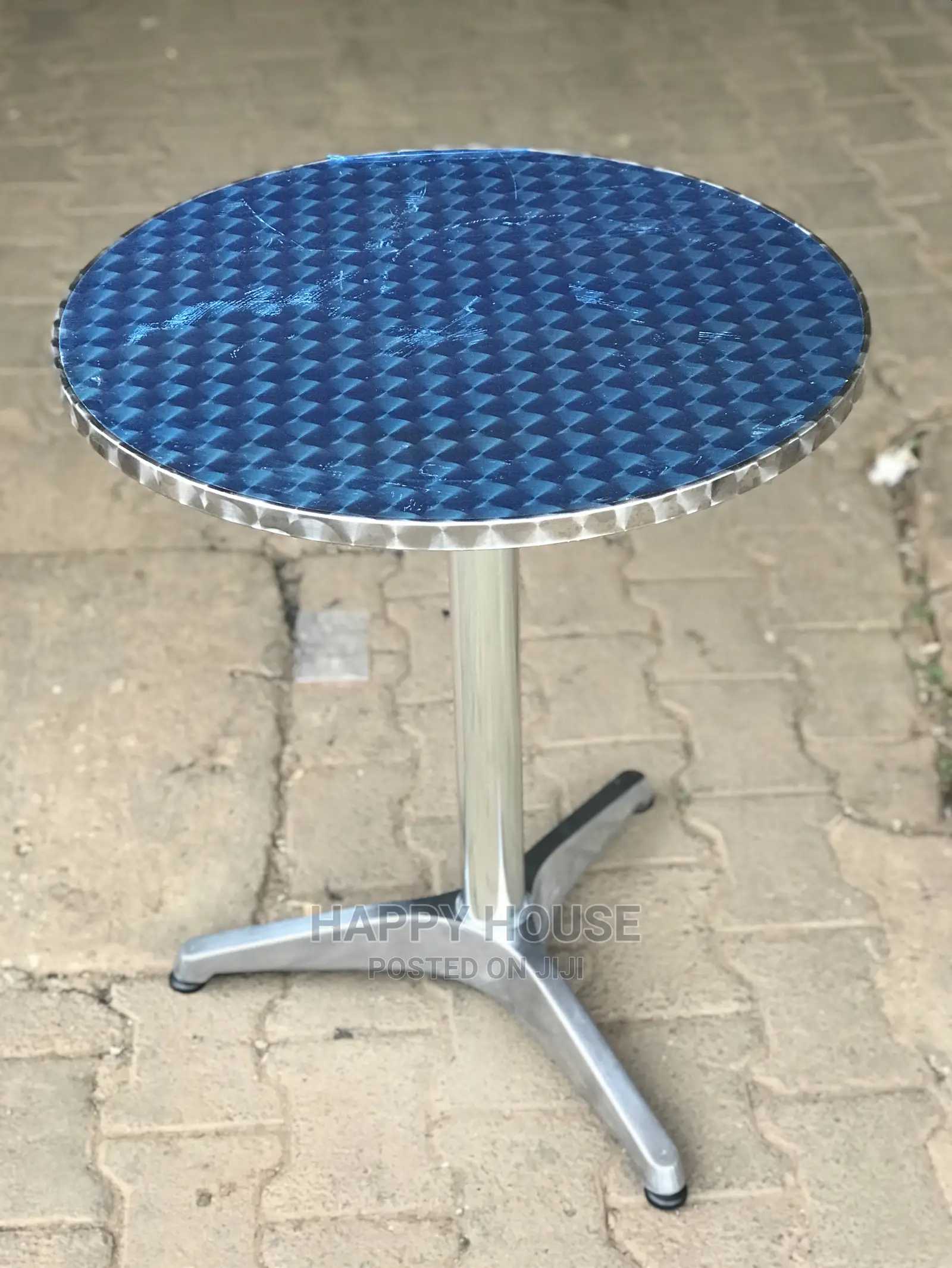 Aluminum Round Table