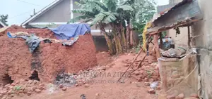 Very Beautiful Plot on Quicksale in Heart of Makindye Boston
