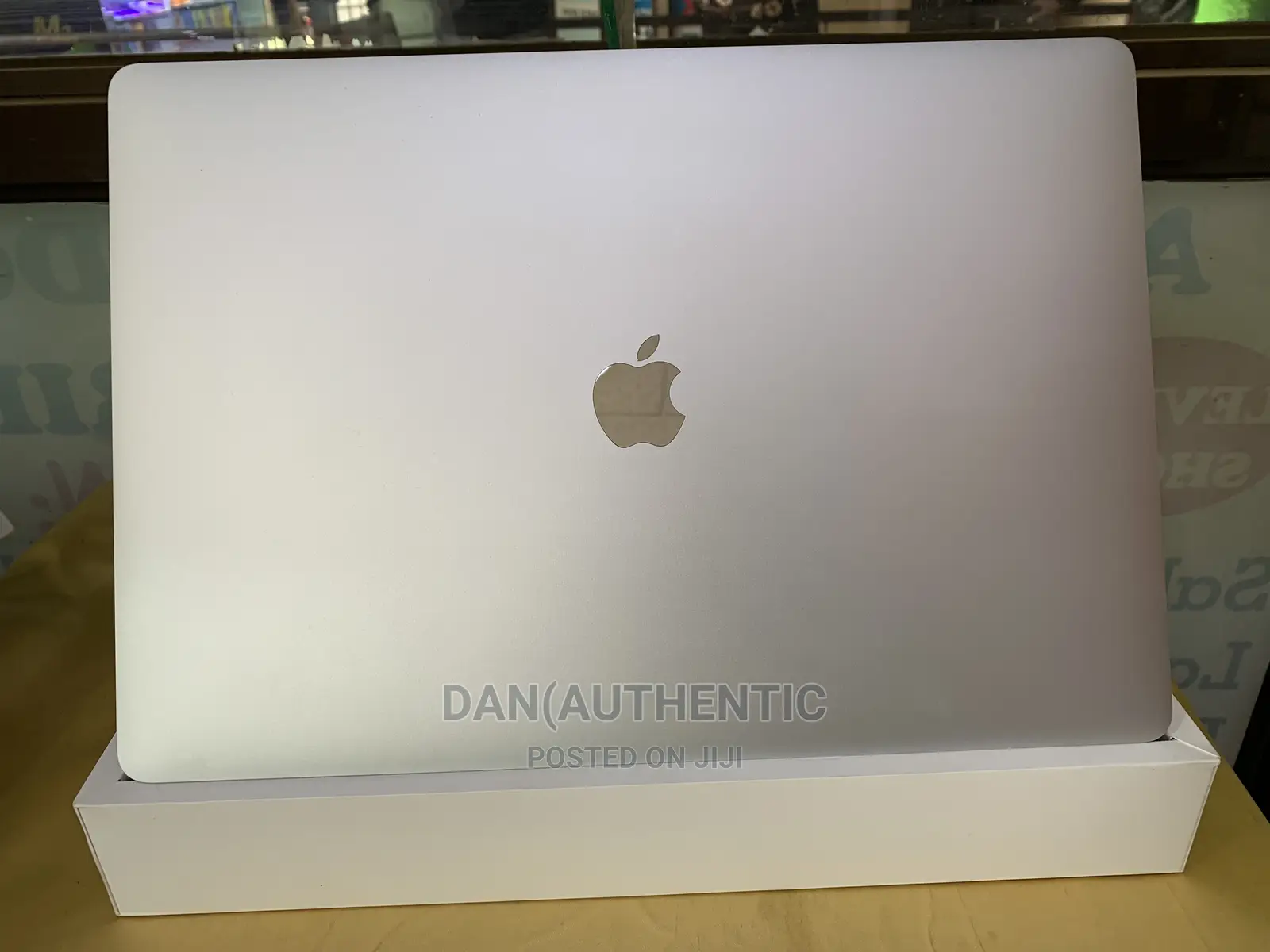 Laptop Apple MacBook Pro 2019 16GB Intel Core I7 SSD 512GB
