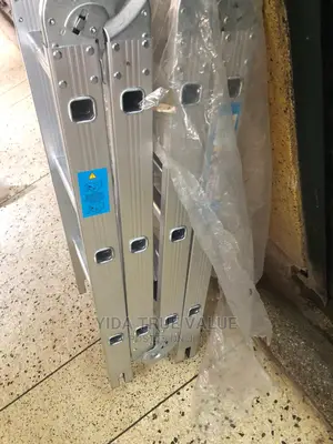 Aluminum Step Ladder