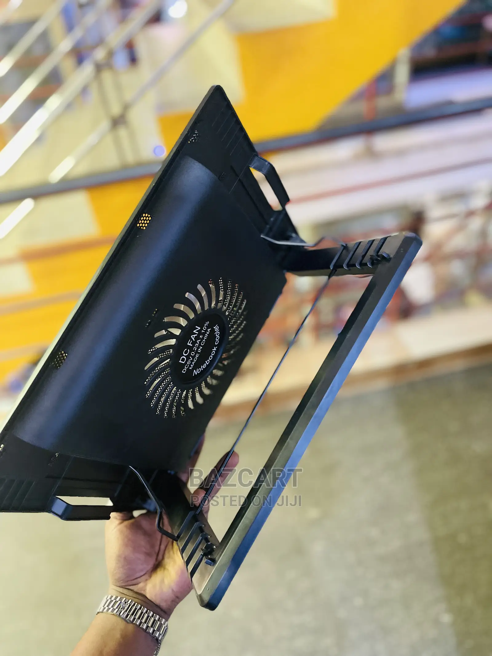 Adjusting Laptop Cooling Pad With Fan
