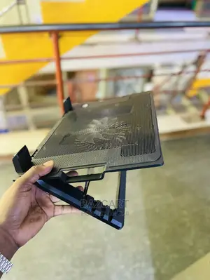 Adjusting Laptop Cooling Pad With Fan