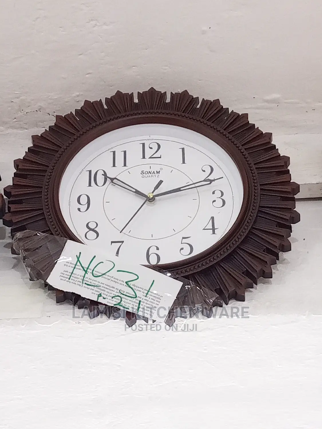 Unique Wall Silent Clock