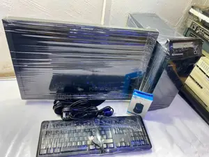 Desktop Computer Lenovo ThinkStation P310 2GB Intel Pentium HDD 160GB