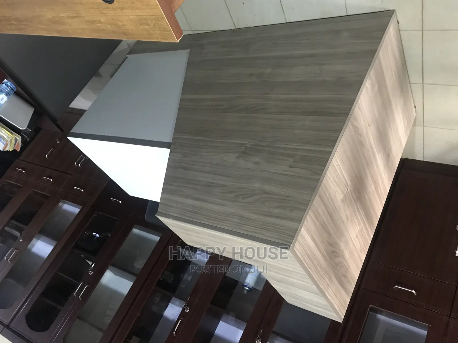 Reception Desk / Counter Table