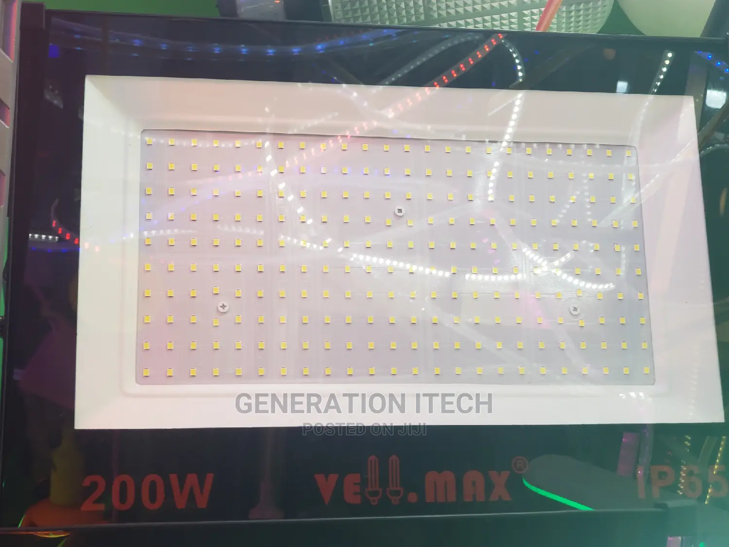 200 Watts Led Flood Light - Vellmax - IP65