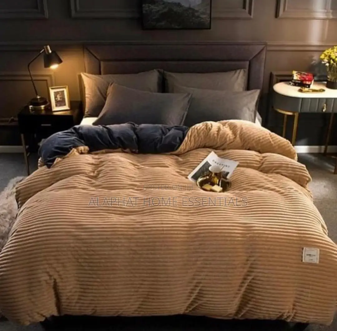 Coral Duvets 4pc 2 Pillow Cases and a Bedsheet