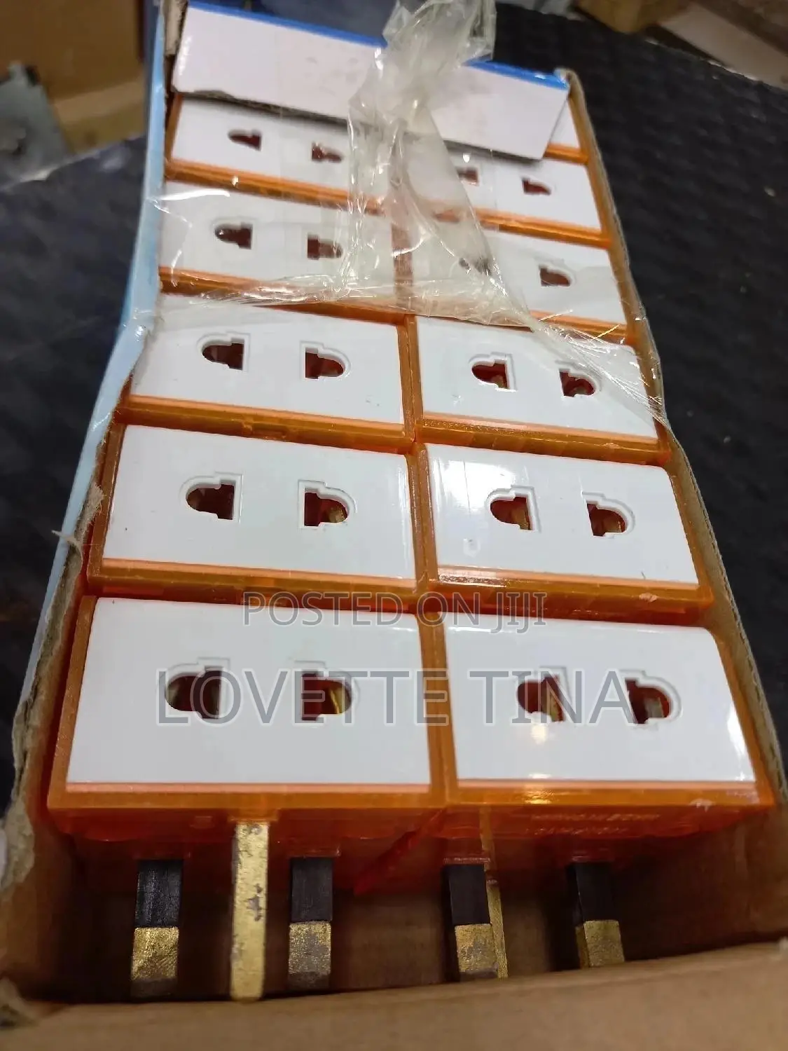 Universal Power Plugs