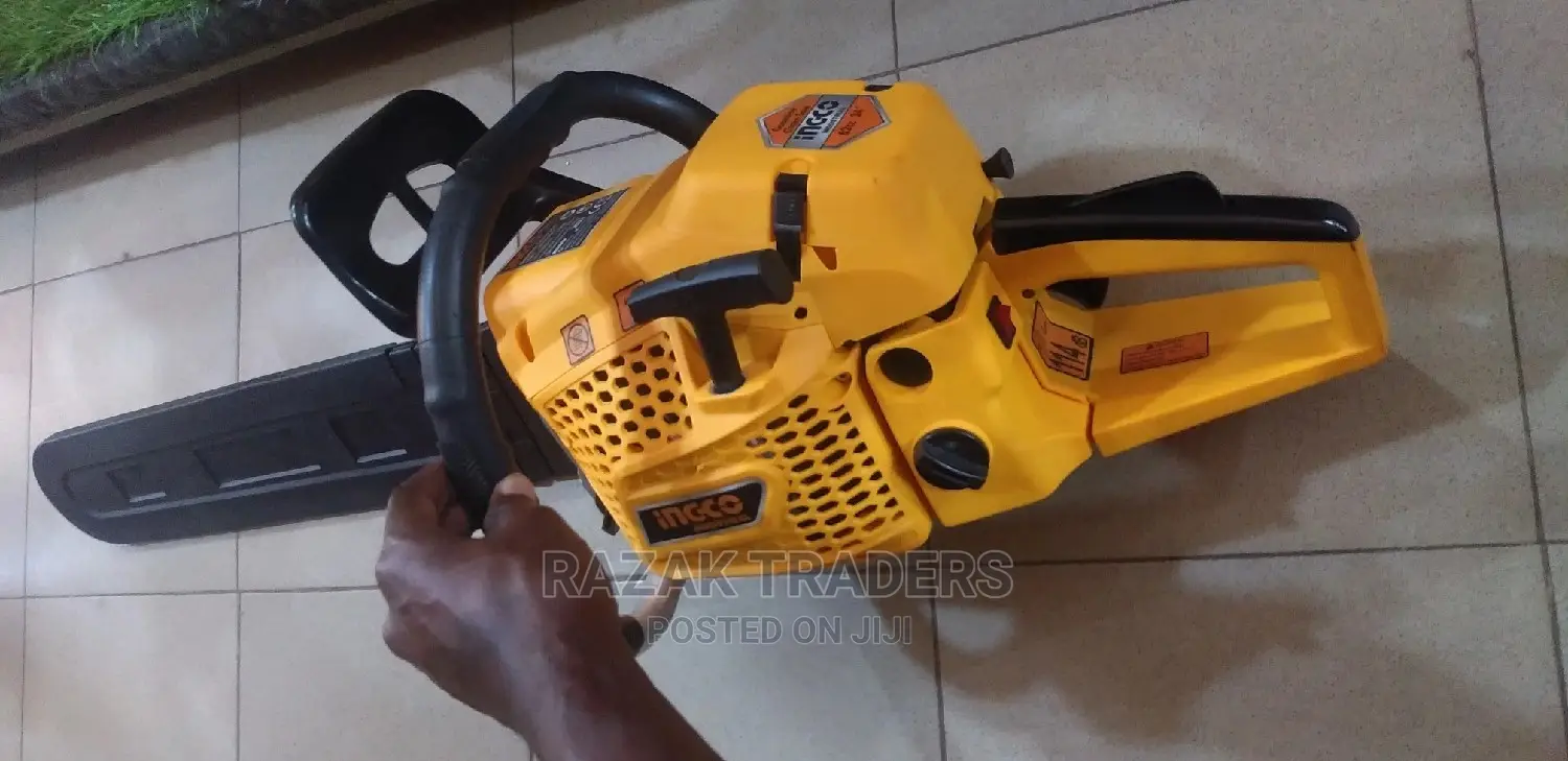 Gasoline Chainsaw Ingco 24"