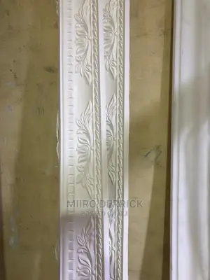 Cons Wall Scarting