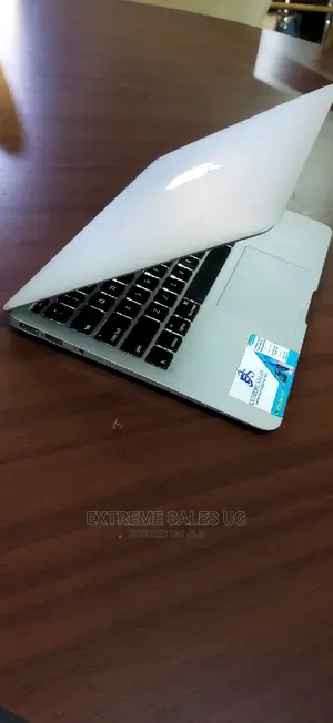 Laptop Apple MacBook Air 4GB Intel Core I5 SSD 128GB