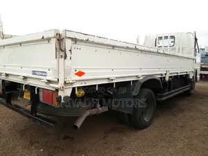 Isuzu Elf 2tans