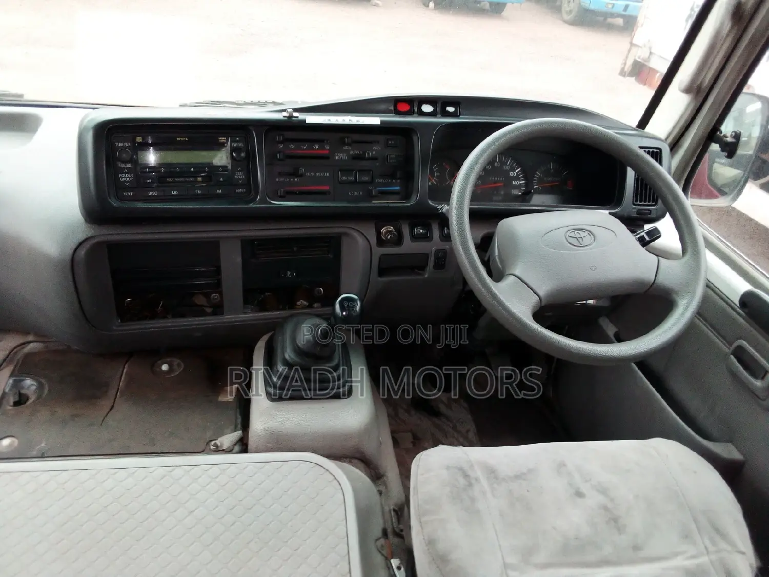 Mitsubishi Rosa 2007 White