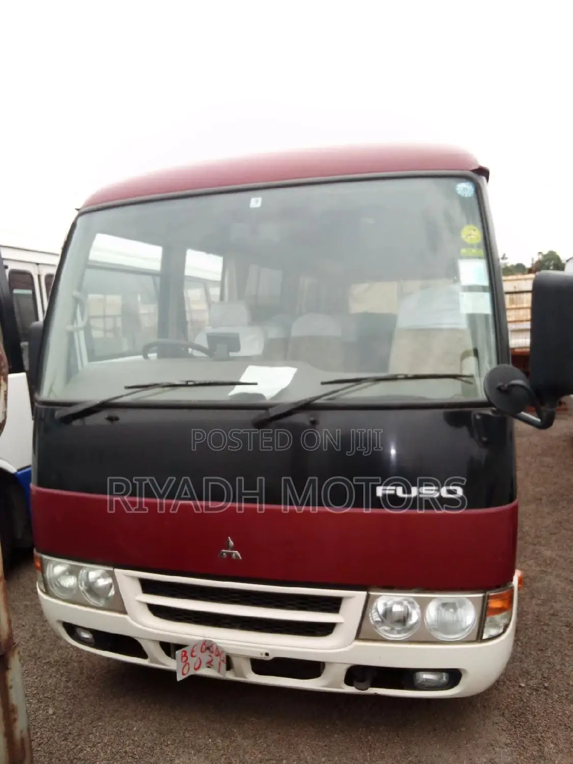 Mitsubishi Rosa 2007 Red