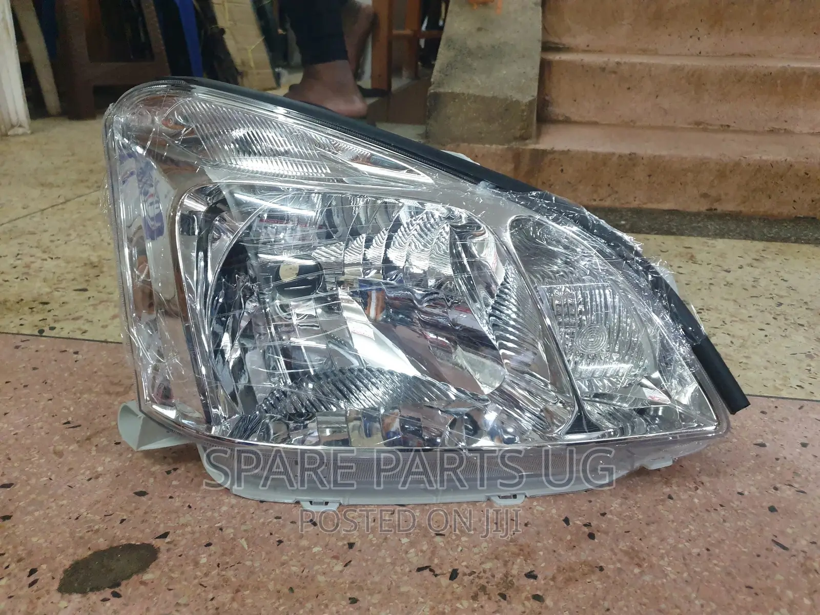 Headlamp Premio 2002 - 2007
